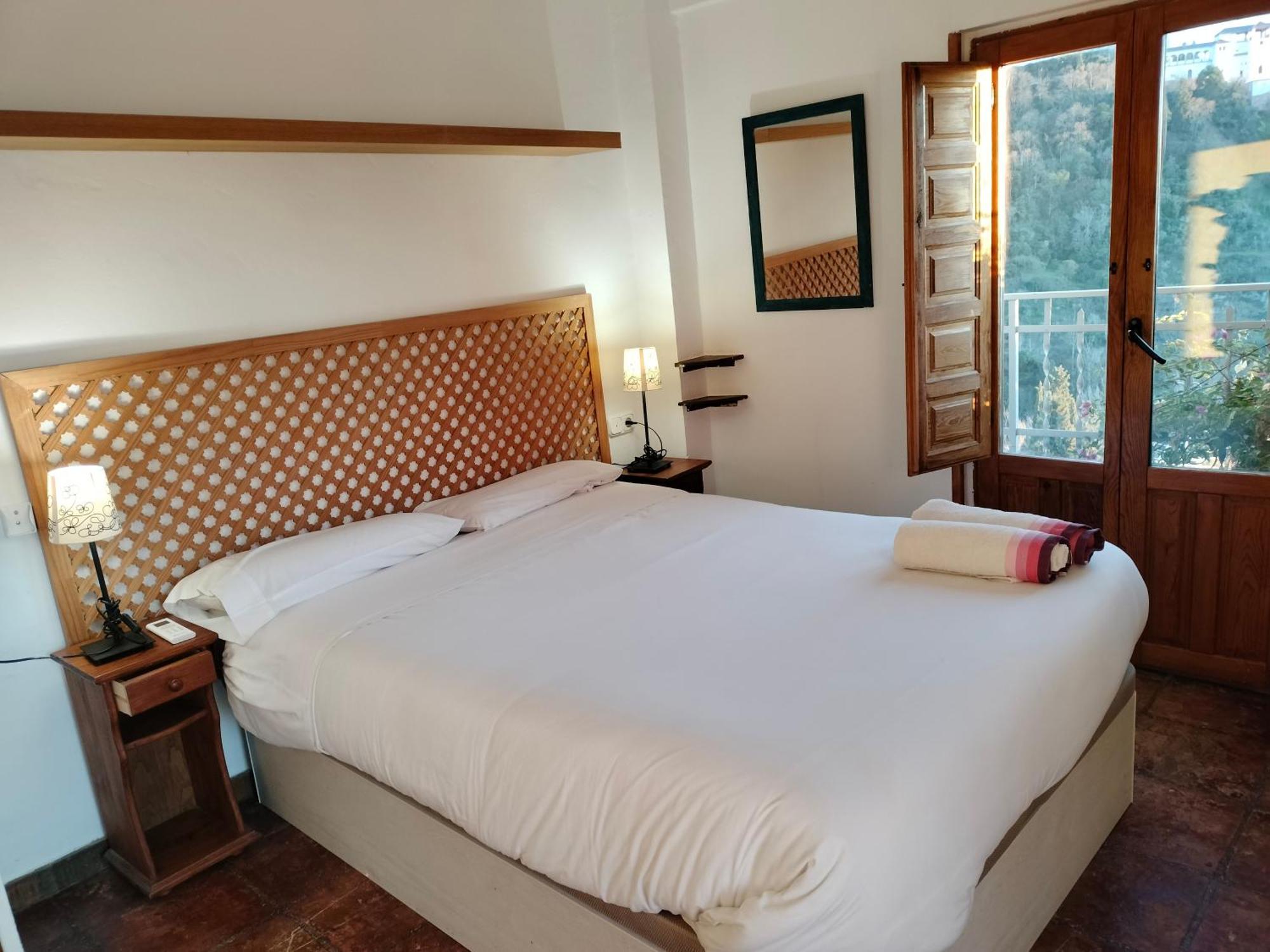 Apartamentos Miradores De Granada Vistas Alhambra Y Albaicin Historico — Photos 2